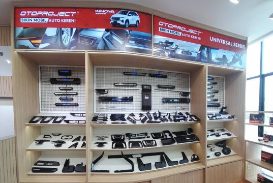 Otoproject Garage Buka Aksesori Aftermarket Mobil, di Kalimalang Bekasi Otoproject senantiasa fokus dalam berinovasi mengembangkan dan memasarkan ribuan aksesori aftermarket untuk ratusan jenis mobil dengan kualitas terdepan.