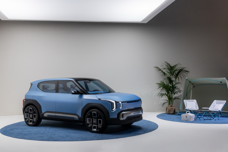 Kia Tampilkan PV5 dan EV2 di Milan Design Week 2025