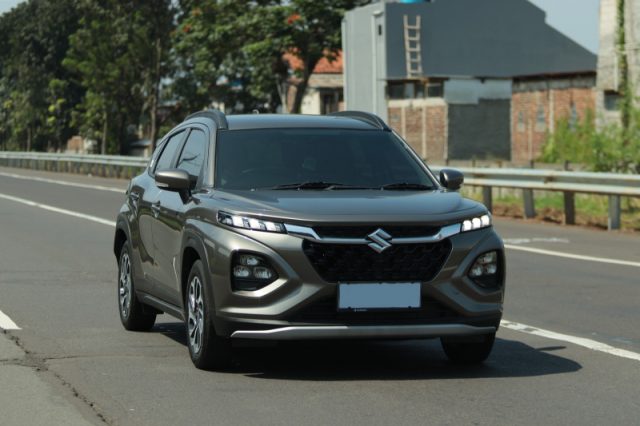 Suzuki Fronx Ukir Prestasi Perdana, Raih Gelar Crossover Ramah Kantong di SBBI Award 2025 - lajuroda.com