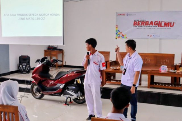 Honda Berbagi Ilmu: PCX 160 RoadSync Masuk SMK - lajuroda.com