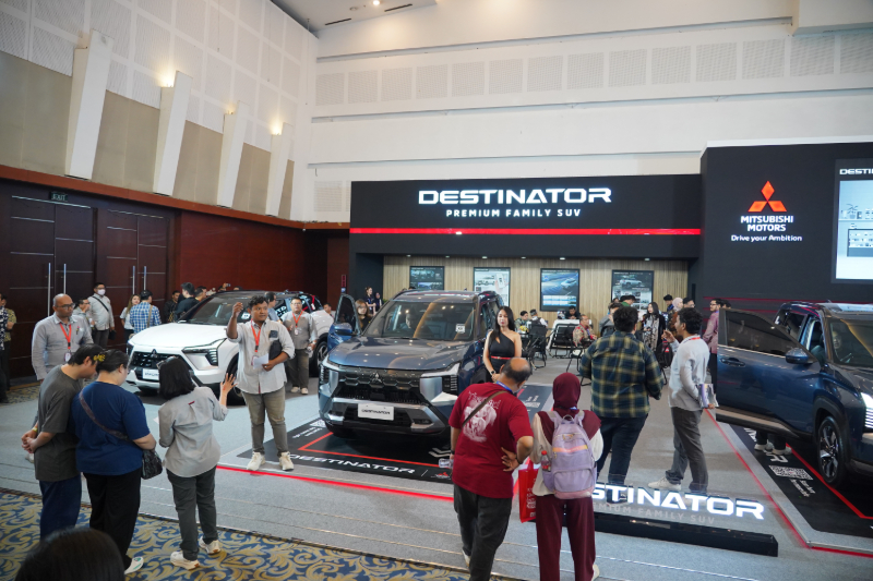 Mitsubishi Destinator Jadi Sorotan GIIAS Surabaya - lajuroda.com