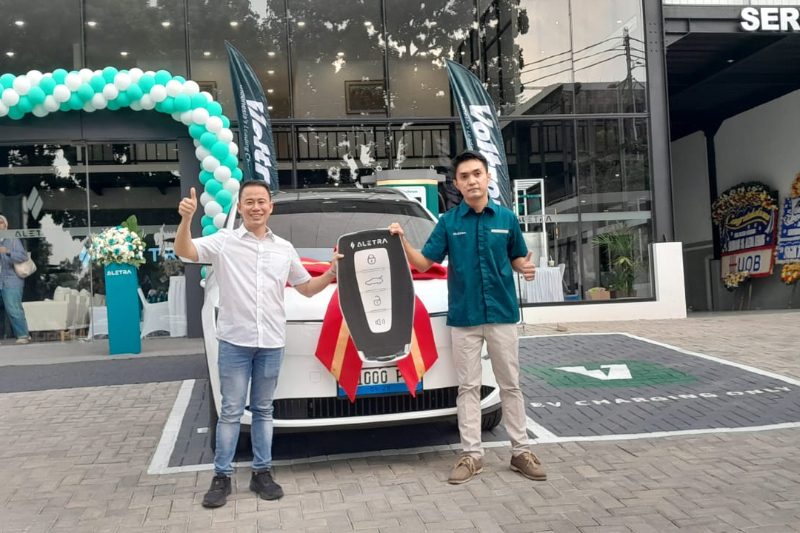 Aletra Resmikan Dealer Kemang, Targetkan 15 Dealer EV Hingga Akhir 2025 - lajuroda.com