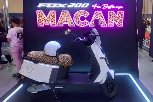 Polytron FOX-200: Motor Listrik Rp 11 Jutaan di IMOS 2025 - lajuroda.com