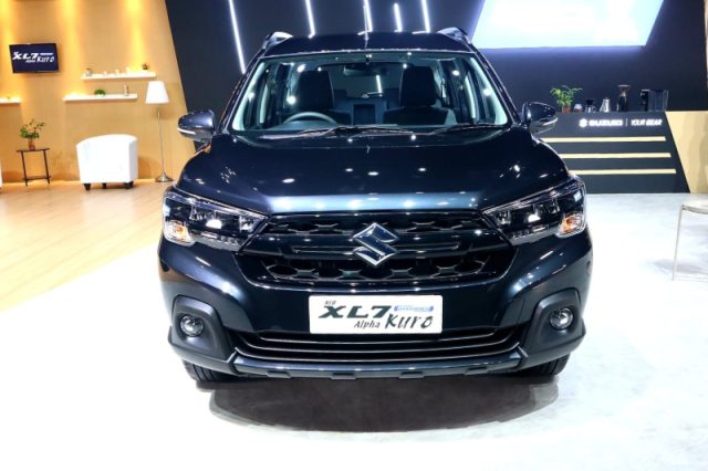 Suzuki Indonesia Resmi Luncurkan New XL7 Hybrid AlphaKuro, SUV Elegan dengan Sentuhan Eksklusif - lajuroda.com