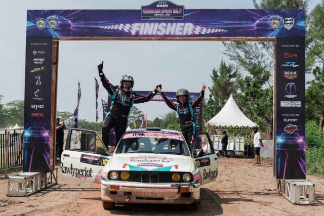Rifat sungkar ajak anak menjadi navigator dalam Putaran 5 Kejurnas Sprint Rally 2025 Pereli Rifat Sungkar Ajak Putra Jadi Navigator di Kejurnas Sprint Rally 2025 - lajuroda.com