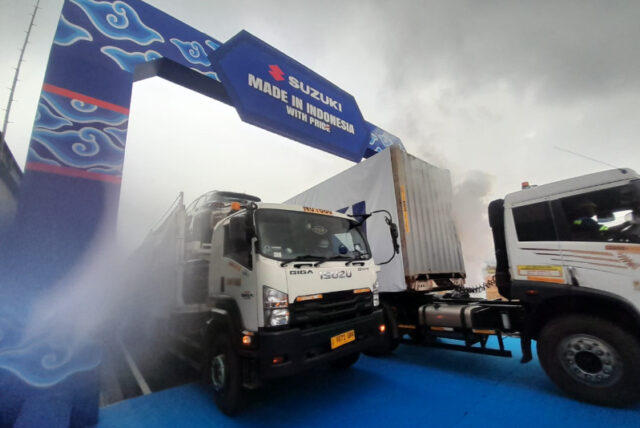 Suzuki Resmi Mulai Ekspor Fronx dan Satria dari Cikarang - lajuroda.com