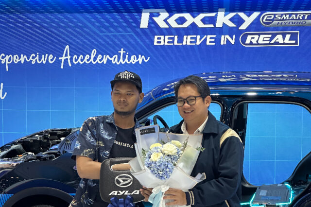 Daihatsu Serahkan Ayla Retro Future ke Pemenang GJAW 2025 - lajuroda.com