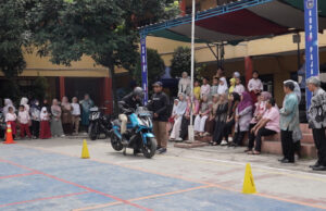 ALVA dan AOC Gelar CSR Hari Guru di Bandung ALVA dan AOC Gelar CSR Hari Guru di Bandung - lajuroda.com