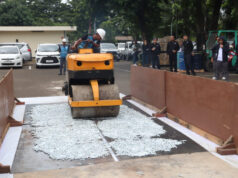 NGK Perangi Busi Palsu, 11 Ribu Unit Dimusnahkan NGK Perangi Busi Palsu, 11 Ribu Unit Dimusnahkan - lajuroda.com