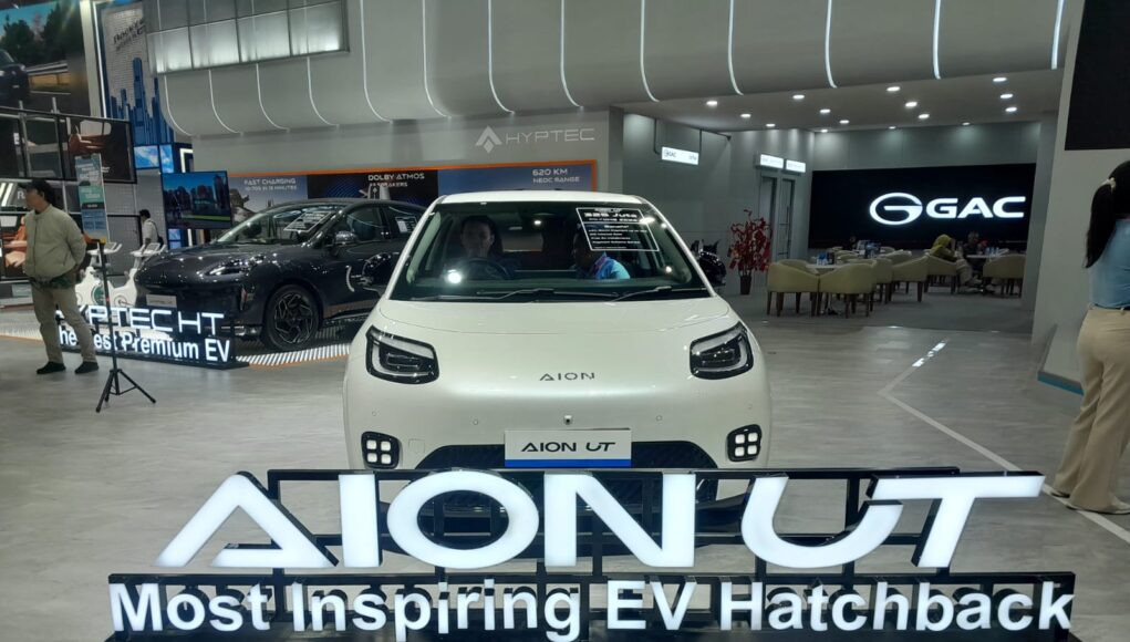 AION UT Dongkrak Penjualan GAC di IIMS 2026, Siap Tantang EV Rp300 Jutaan AION UT Dongkrak Penjualan GAC di IIMS 2026, Siap Tantang EV Rp300 Jutaan - lajuroda.com