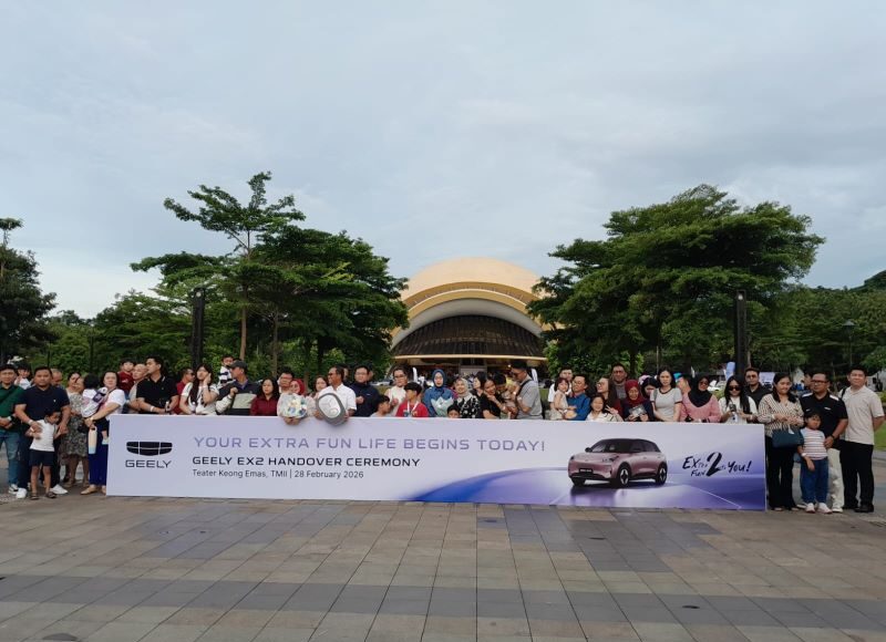 Geely Auto Indonesia Resmi Serahkan EX2 ke Konsumen Pertama Geely EX2 Resmi Diserahkan ke Konsumen Indonesia, Compact EV Stylish yang Bidik Generasi Muda - lajuroda.com