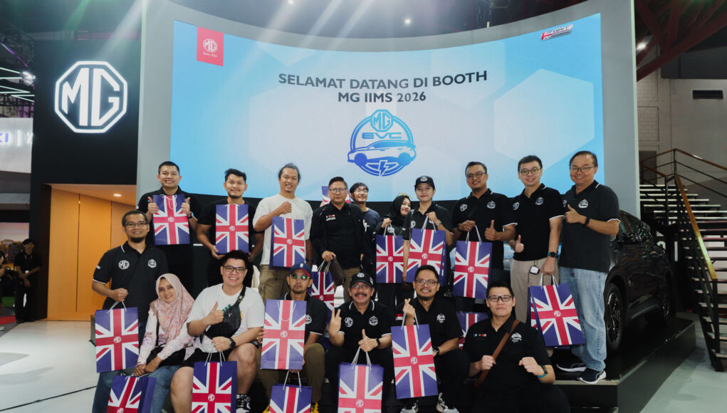 MG Kenalkan MGS5 EV ke Komunitas EV Indonesia, Harga Mulai Rp333 Juta di IIMS MG Kenalkan MGS5 EV ke Komunitas EV Indonesia, Harga Mulai Rp333 Juta di IIMS - lajuroda.com