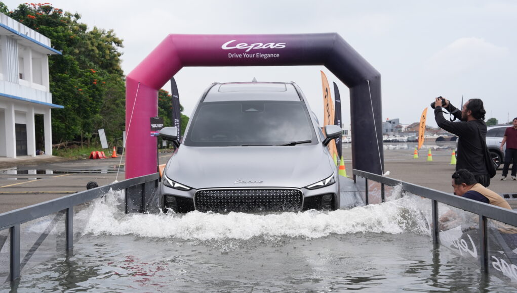 Parkir Otomatis dan Tangguh Terjang Genangan, Ini Keunggulan LEPAS L8 Parkir Otomatis dan Tangguh Terjang Genangan, Ini Keunggulan LEPAS L8 - lajuroda.com