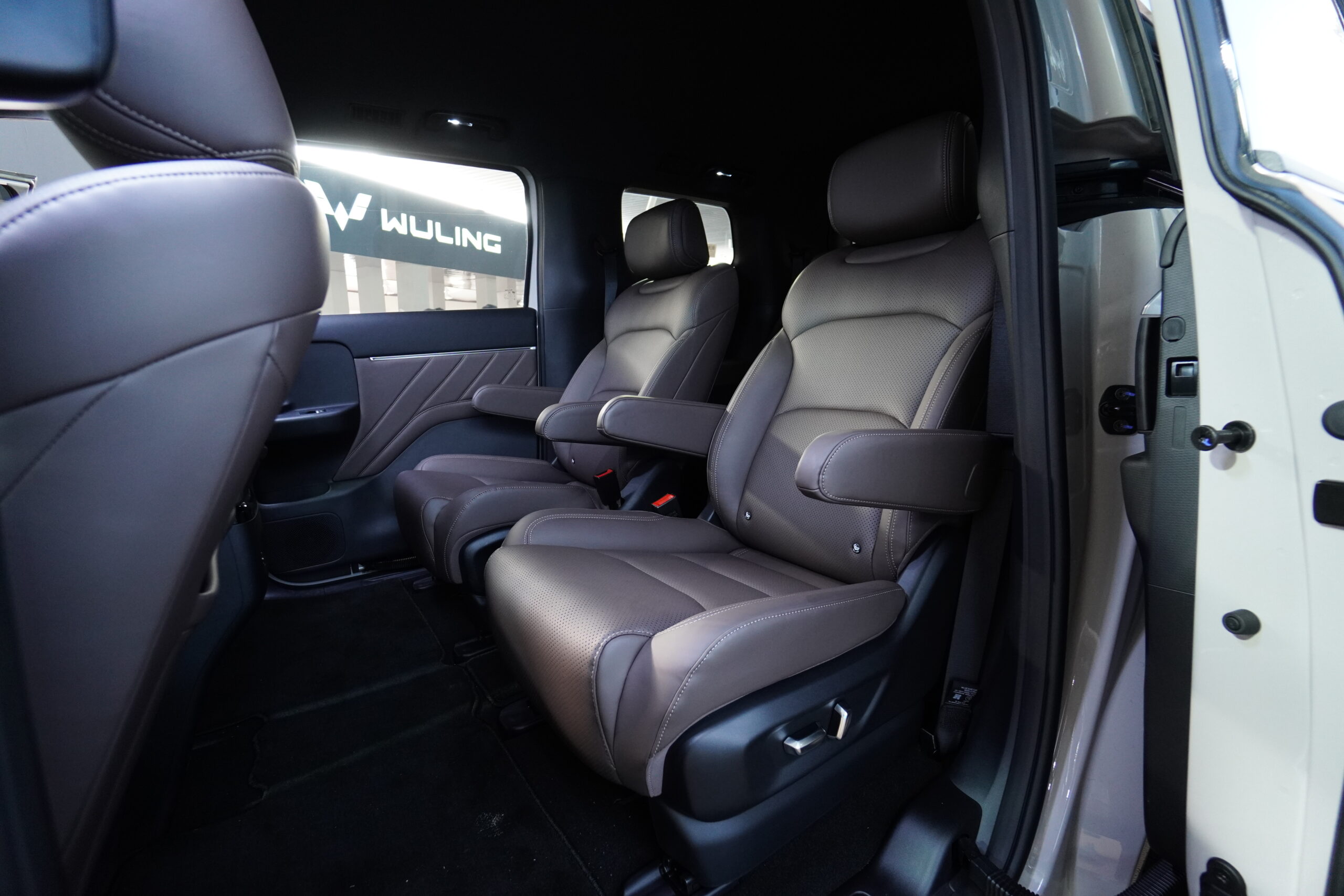 Ini Keunggulan Wuling Darion, MPV Listrik Keluarga Paling Lengkap - lajuroda.com