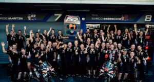 Aprilia Dominasi Seri Pembuka MotoGP 2026 di Buriram, Marco Bezzecchi Cetak Hattrick Kemenangan Beruntun Aprilia Dominasi Seri Pembuka MotoGP 2026 di Buriram, Marco Bezzecchi Cetak Hattrick Kemenangan Beruntun - lajuroda.com