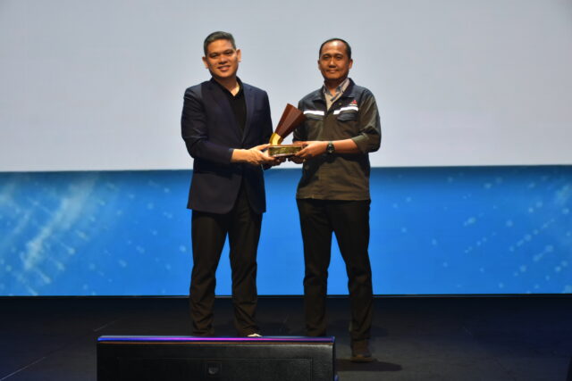 Empat Tahun Beruntun, Mitsubishi Fuso Kembali Raih Gold Champion - lajuroda.com