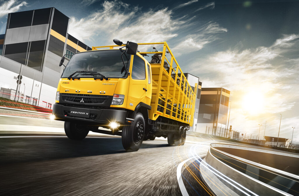 Empat Tahun Beruntun, Mitsubishi Fuso Kembali Raih Gold Champion - lajuroda.com