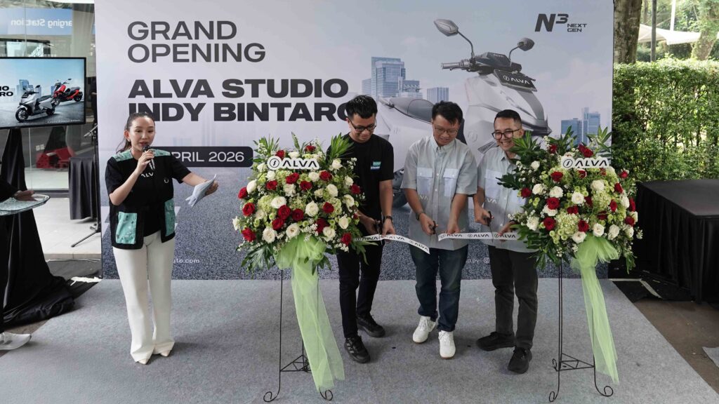 ALVA Perluas Ekosistem EV, Studio Indy Bintaro Dilengkapi 21 Charging Station - lajuroda.com