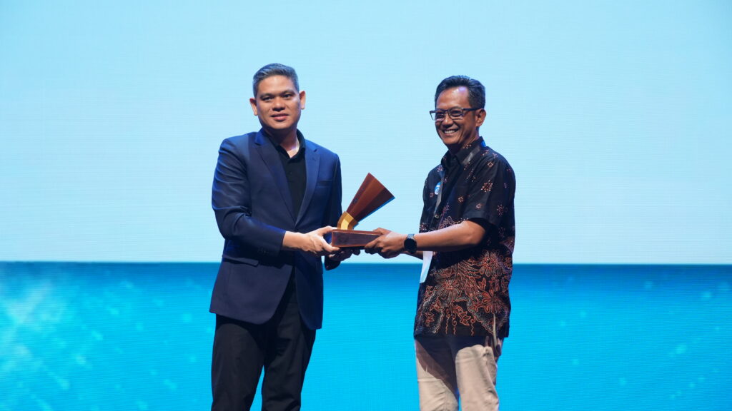 Kalahkan Ratusan Merek, Pertamina Fastron Jadi Oli Mobil Paling Dipercaya 2026! - lajuroda.com