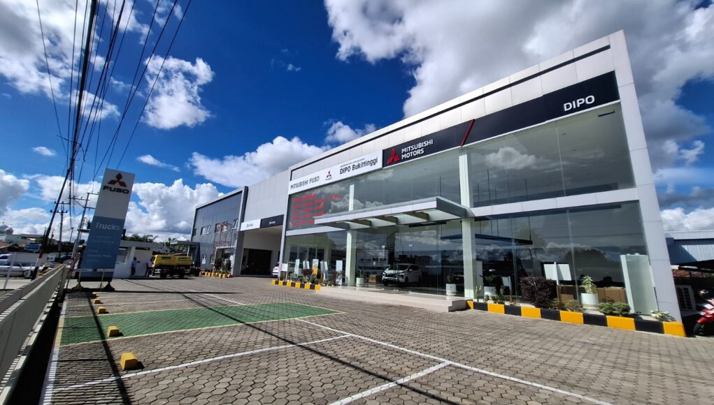 Mitsubishi Resmikan Diler Perdana di Bukittinggi Mitsubishi Resmikan Diler Perdana di Bukittinggi lajuroda.com