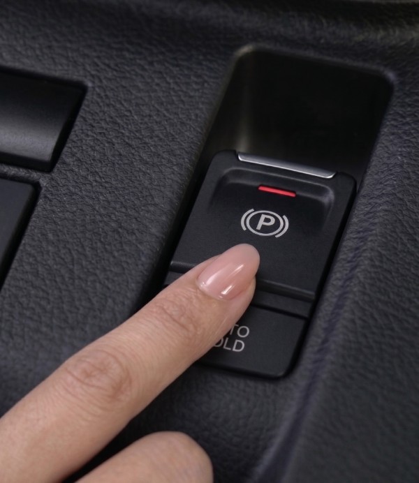 Suzuki Grand Vitara Andalkan EPB dan Hill Hold Control untuk Hadapi Macet Tanjakan Saat Long Weekend - lajuroda.com