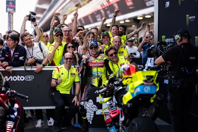 Fabio Di Giannantonio Menang Dramatis di MotoGP Catalunya 2026 Fabio Di Giannantonio Menang Dramatis di MotoGP Catalunya 2026 - lajuroda.com