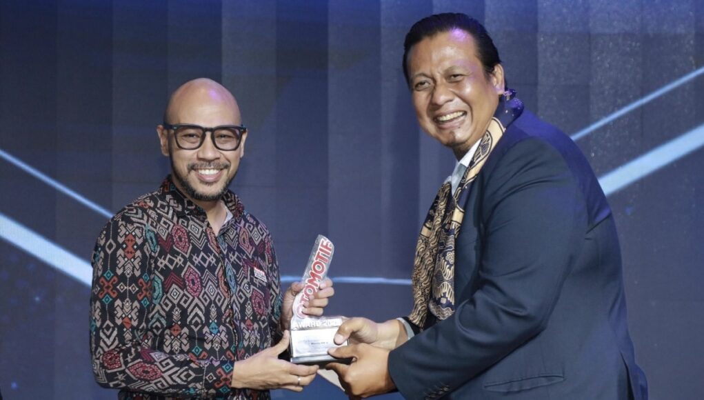 Honda Borong Tiga Penghargaan di Otomotif Award 2026, Brio Satya hingga Civic RS e:HEV Jadi yang Terbaik Honda Borong Tiga Penghargaan di Otomotif Award 2026, Brio Satya hingga Civic RS e:HEV Jadi yang Terbaik - lajuroda.com