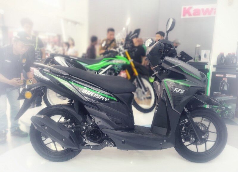 Modenas Brusky 125 Resmi Meluncur di Indonesia, Skutik Pertama Kawasaki Dibanderol Rp26,5 Juta Modenas Brusky 125 Resmi Meluncur di Indonesia, Skutik Pertama Kawasaki Dibanderol Rp26,5 Juta - lajuroda.com