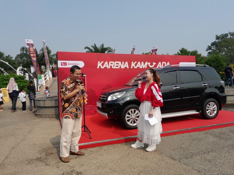 Daihatsu Kumpul Sahabat Jadi Pesta Rakyat di Depok, Ribuan Warga Padati Alun-Alun GDC - lajuroda.com