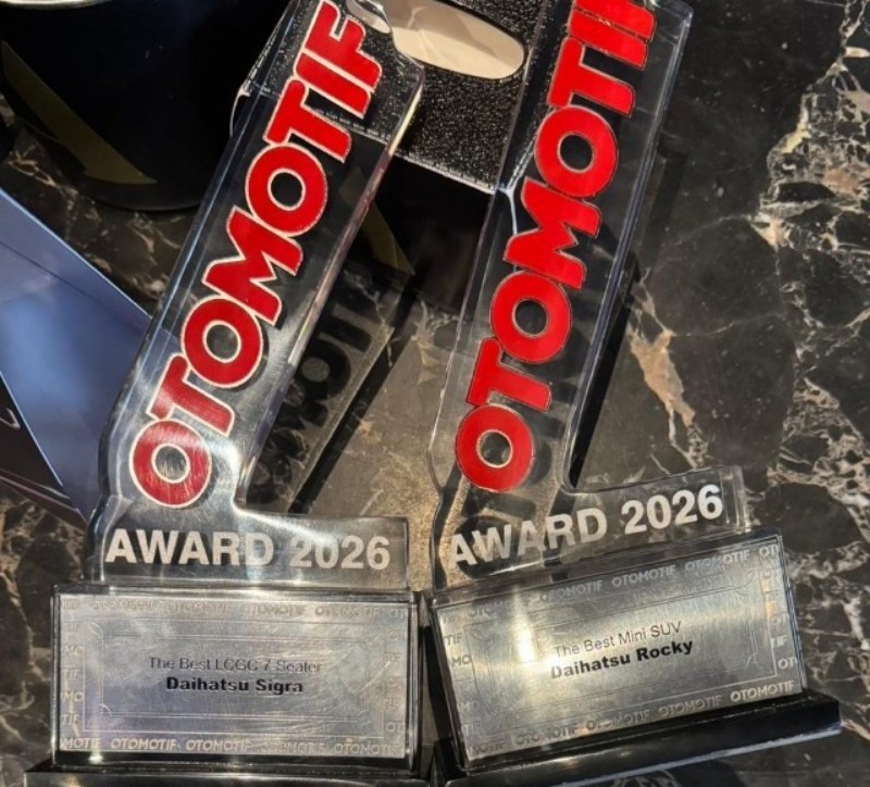 Daihatsu Borong Dua Penghargaan OTOMOTIF Award 2026 Lewat Sigra dan Rocky - lajuroda.com
