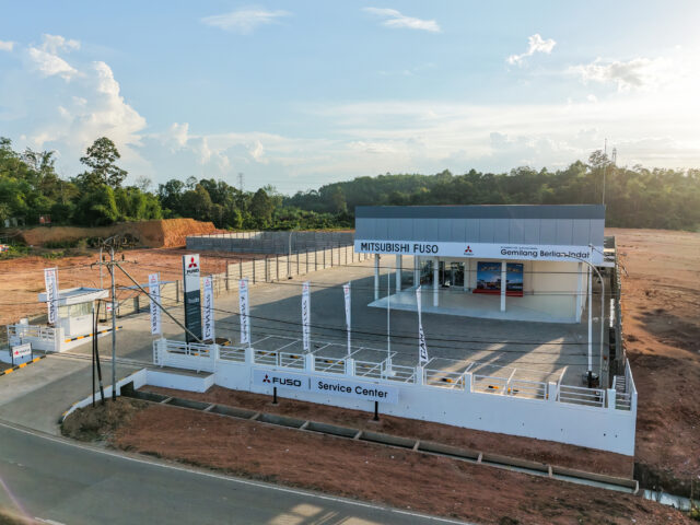 Mitsubishi Fuso Buka Fuso Service Center Pertama di Sandai untuk Dukung Industri Tambang dan Sawit - lajuroda.com