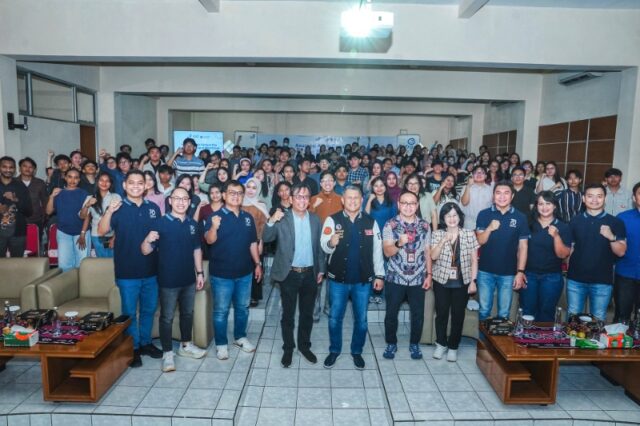 Universitas Kristen Satya Wacana Pembuka Roadshow Asuransi Astra Campus Day di UKSW Salatiga Bekali Mahasiswa Literasi Keuangan, Karier, dan Keselamatan Berkendara - lajuroda.com