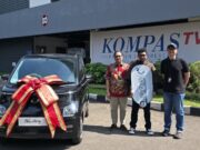 Wuling New Air ev Lite Jadi Hadiah Utama Juara SUCI Season 12, Dukung Mobilitas Talenta Kreatif Indonesia Wuling New Air ev Lite Jadi Hadiah Utama Juara SUCI Season 12, Dukung Mobilitas Talenta Kreatif Indonesia - lajuroda.com
