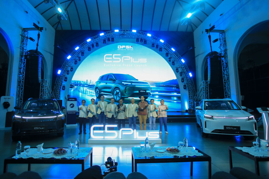 DFSK E5 Plus Kantongi 1.100 Pre-Booking Jelang Debut Resmi di GIIAS 2026 - lajuroda.com