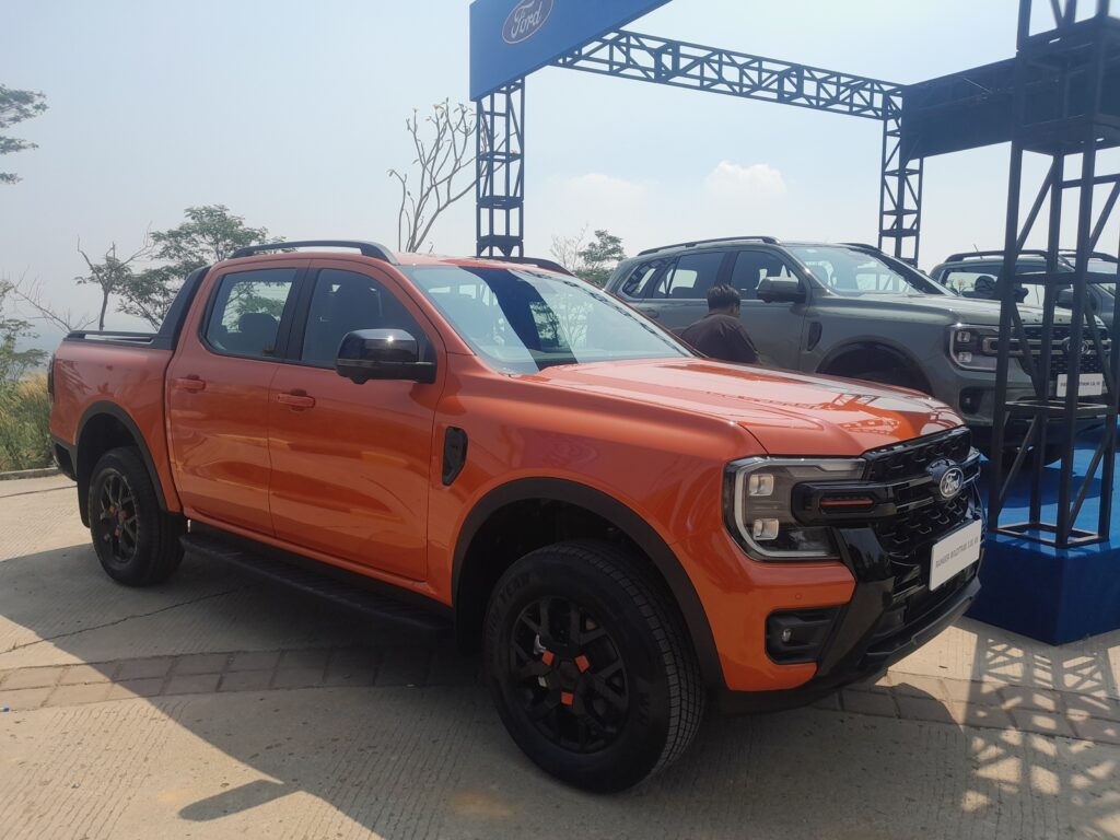 Gebrakan V6 Turbo Diesel: Ford RMA Indonesia Resmi Luncurkan Empat Varian Premium Everest dan Ranger Terbaru - lajuroda.com