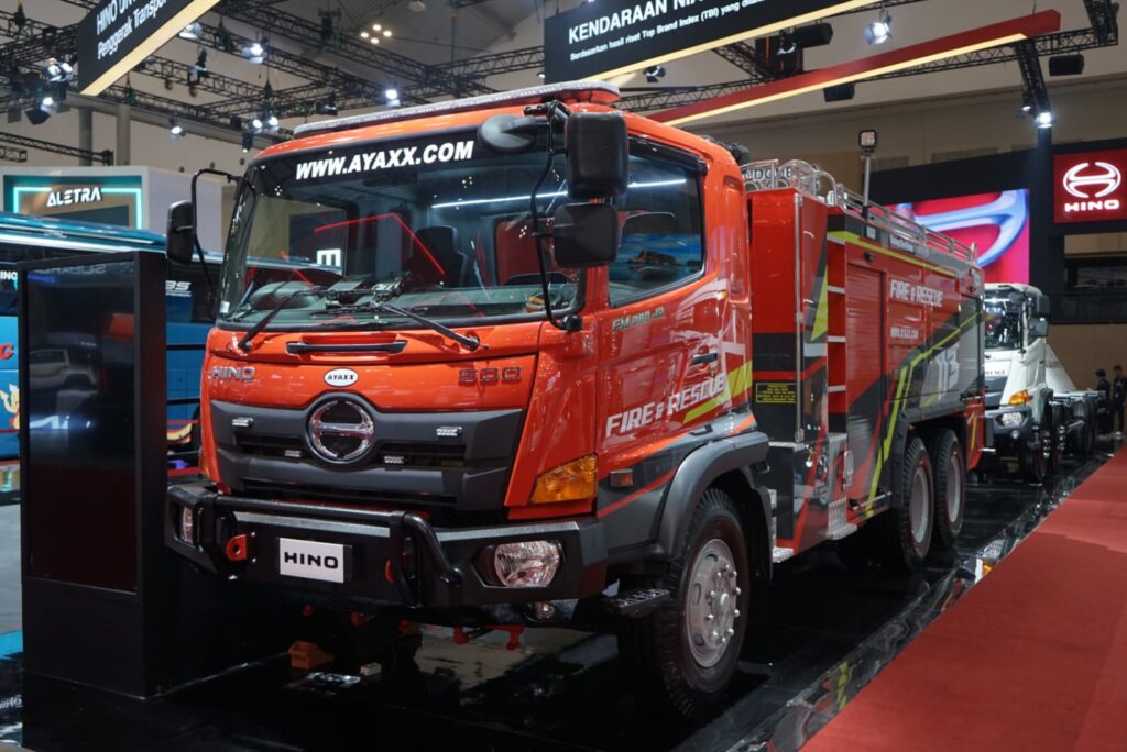 Hino Luncurkan Bus RM 280 ABS Retarder Electromagnetic di GIIAS 2026, Teknologi Keselamatan Baru dan Total Support - lajuroda.com