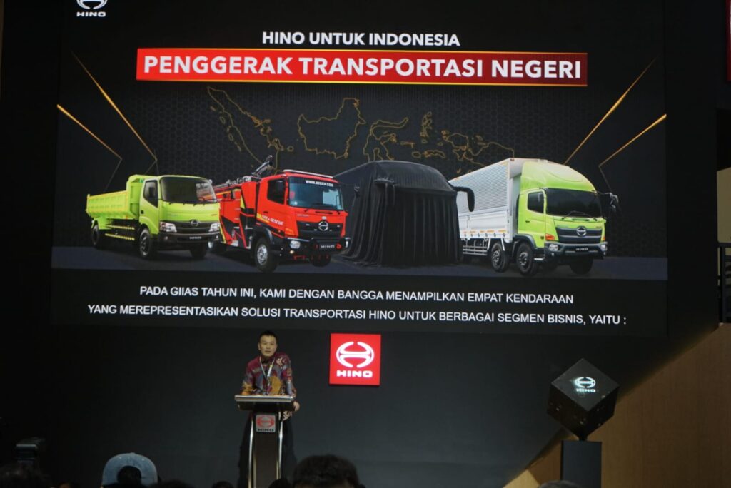 Hino Luncurkan Bus RM 280 ABS Retarder Electromagnetic di GIIAS 2026, Teknologi Keselamatan Baru dan Total Support - lajuroda.com
