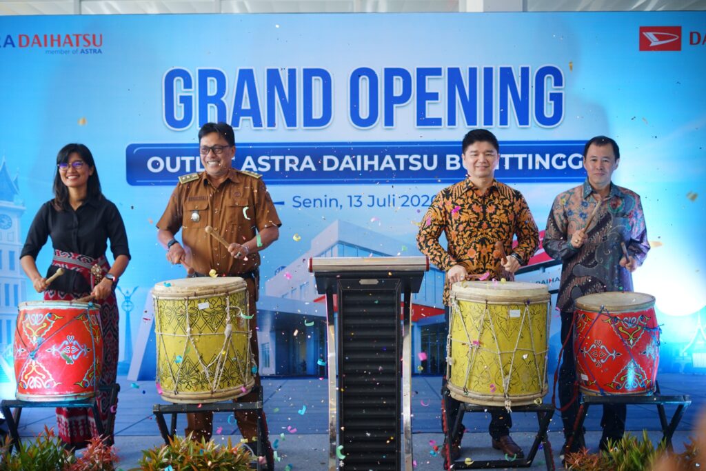 Astra Daihatsu Resmikan Outlet Baru di Bukittinggi Kini Hadir dengan Body Repair - lajuroda.com 