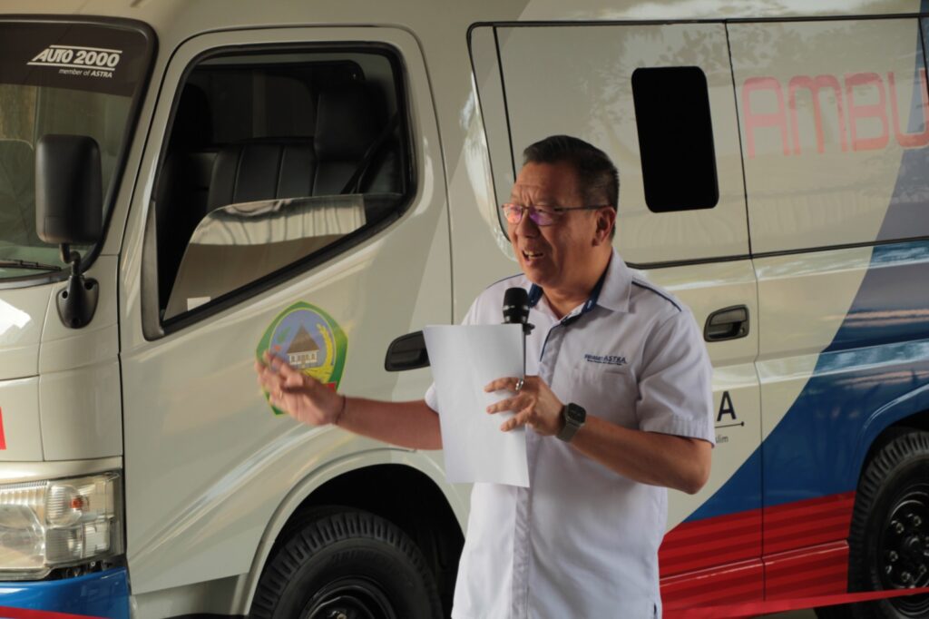 Auto2000 Donasikan Dua Ambulans MOKES2000 untuk Lebak dan Manggarai Timur - lajuroda.com