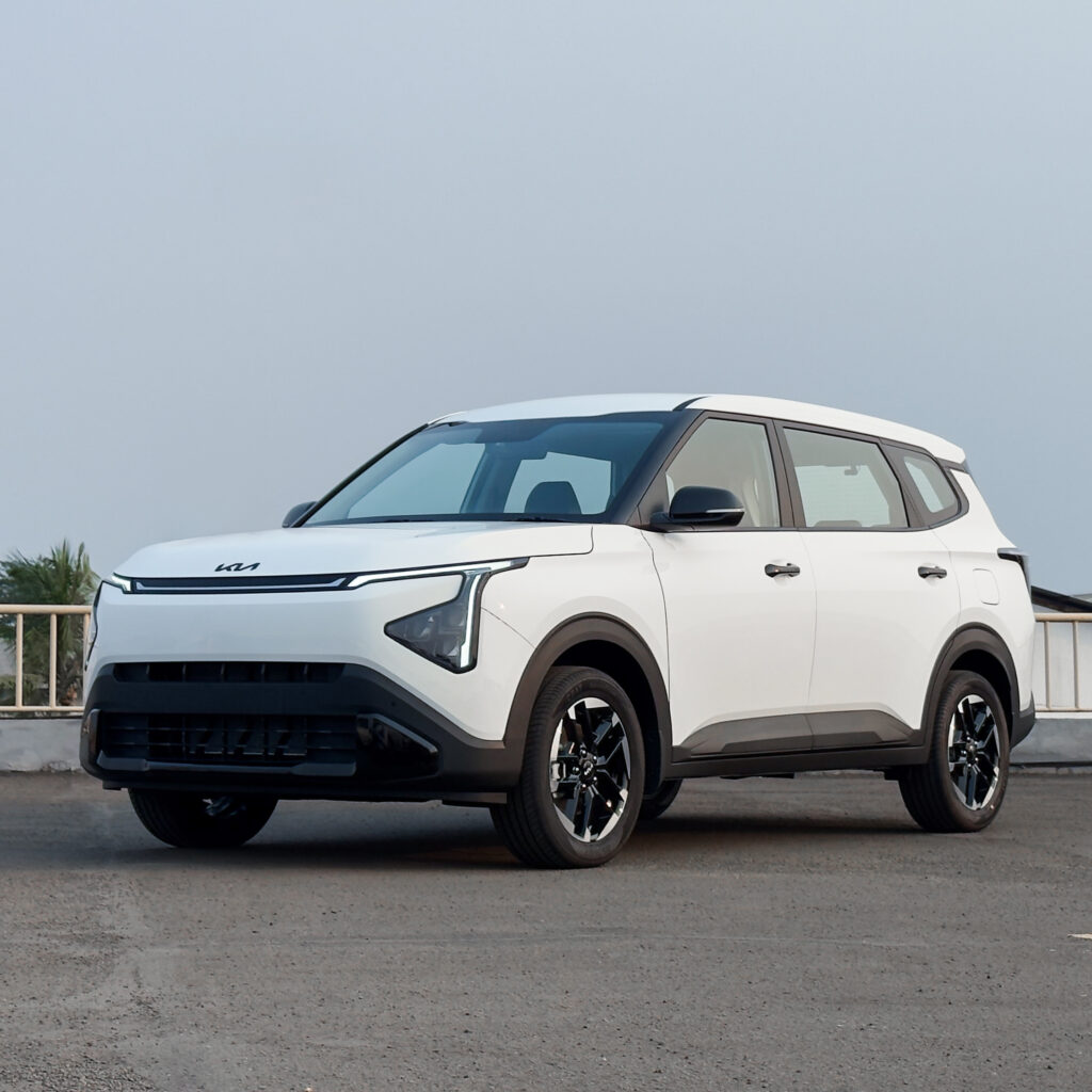 Kia Hadirkan Limited Black Edition Carens dan Sonet, GIIAS 2026 Cuma 250 Unit - lajuroda.com