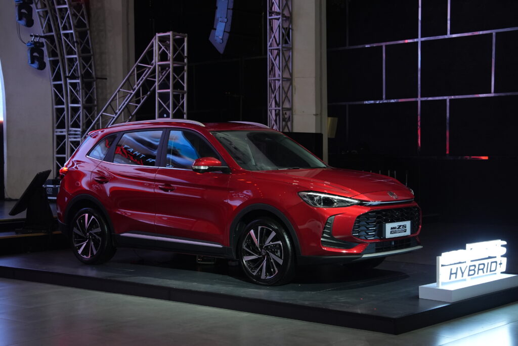 MG ZS Hybrid+ Hadir dengan 15 Fitur ADAS Lengkapi Lini SUV Elektrifikasi MG - lajuroda.com