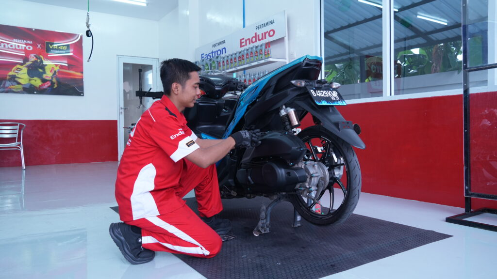 Jangan Tunda Ganti Oli saat Musim Kemarau, Ini Risikonya bagi Mesin Kendaraan - lajuroda.com