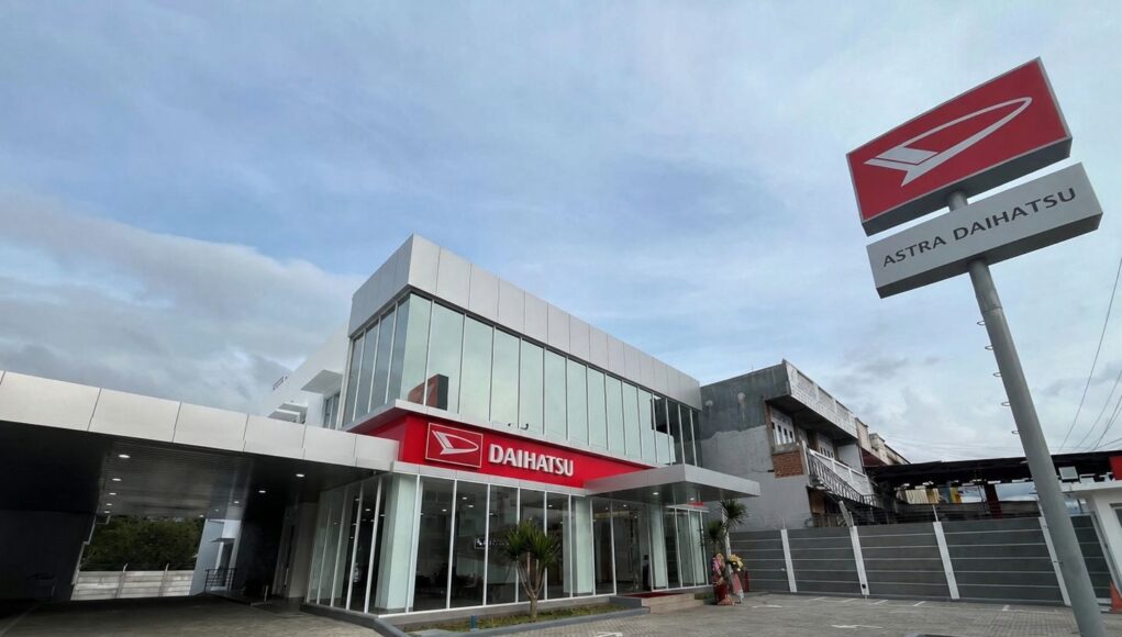 Astra Daihatsu Resmikan Outlet Baru di Bukittinggi Kini Hadir dengan Body Repair Astra Daihatsu Resmikan Outlet Baru di Bukittinggi Kini Hadir dengan Body Repair - lajuroda.com