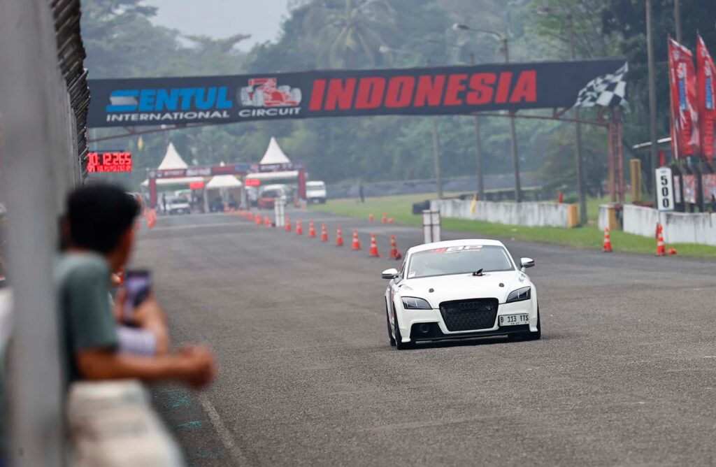 Sentul Drag Record SIMPATI 5G Jadi Putaran 3 Kejurnas Drag Race 2026, Targetkan 800 Starter - lajuroda.com