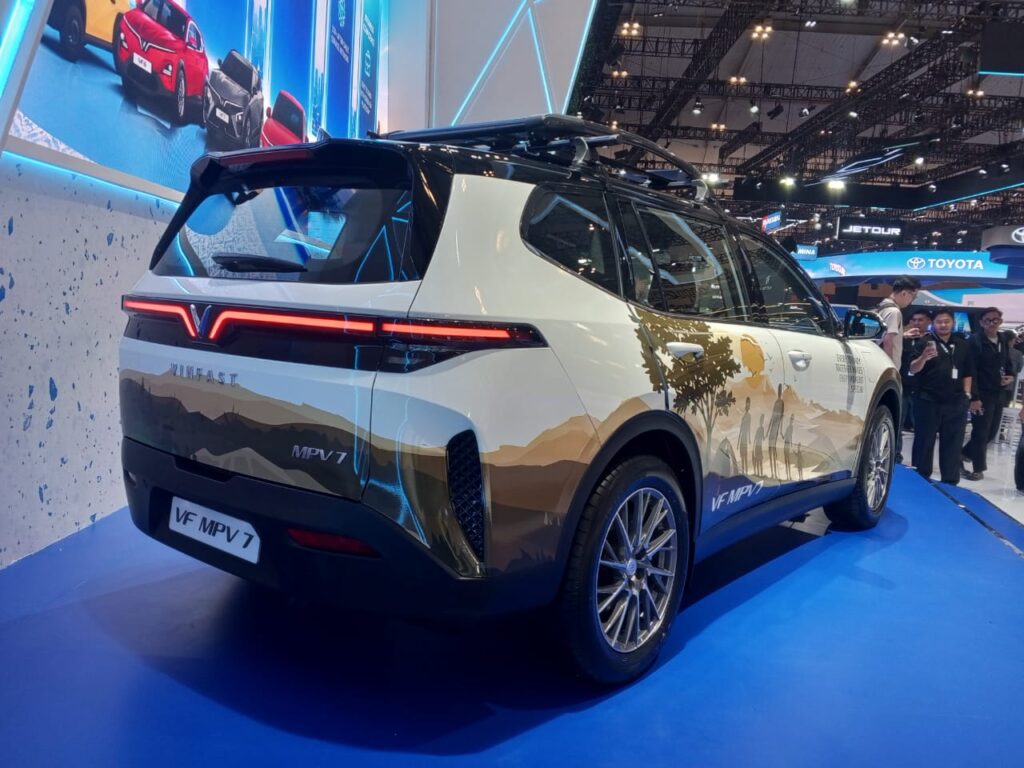 VinFast Tampilkan Ekosistem Kendaraan Listrik Terintegrasi di GIIAS 2026, Usung Konsep Drive Worry Free - lajuroda.com
