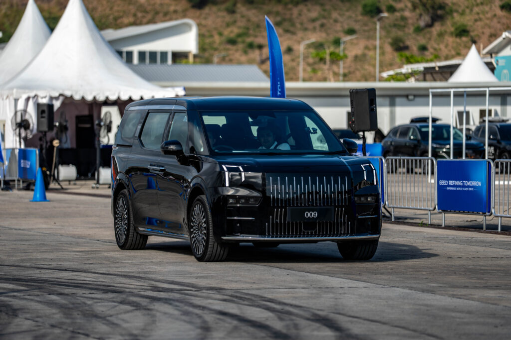 Geely Refining Tomorrow Hadir di Mandalika, Bawa Lineup EV, Hybrid, dan ICE - lajuroda.com