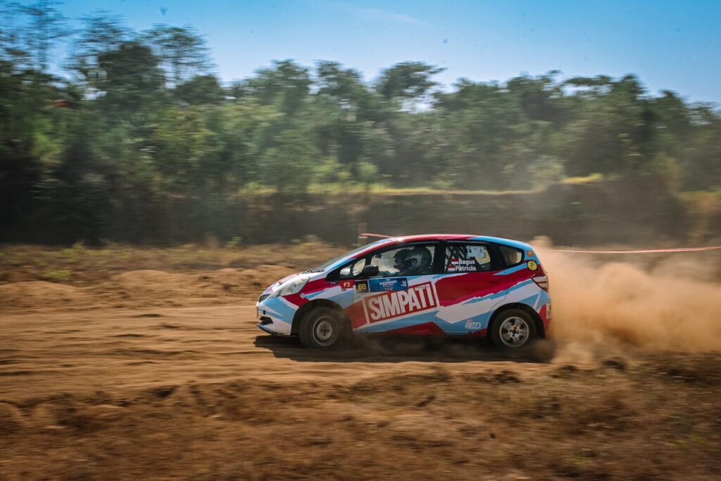 Diva Zahra Juara, SWRT Dominasi Sprint Rally Pasuruan - lajuroda.com