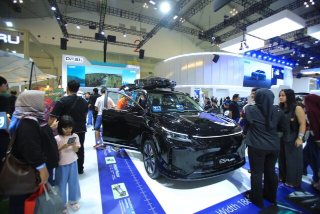 DFSK E5 Plus DFSK E5 Plus Tawarkan SUV PHEV Premium dengan Jarak Tempuh 1.400 Km - lajuroda.com