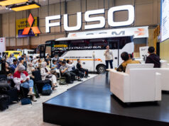 Mitsubishi Fuso Luncurkan Canter Extra Long Bus di GIIAS 2026, Dukung Pariwisata dan Transportasi Penumpang Mitsubishi Fuso Luncurkan Canter Extra Long Bus di GIIAS 2026, Dukung Pariwisata dan Transportasi Penumpang - lajuroda.com