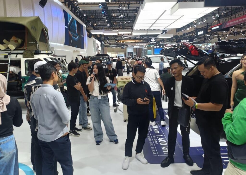DFSK E5 Plus Tawarkan SUV PHEV Premium dengan Jarak Tempuh 1.400 Km - lajuroda.com